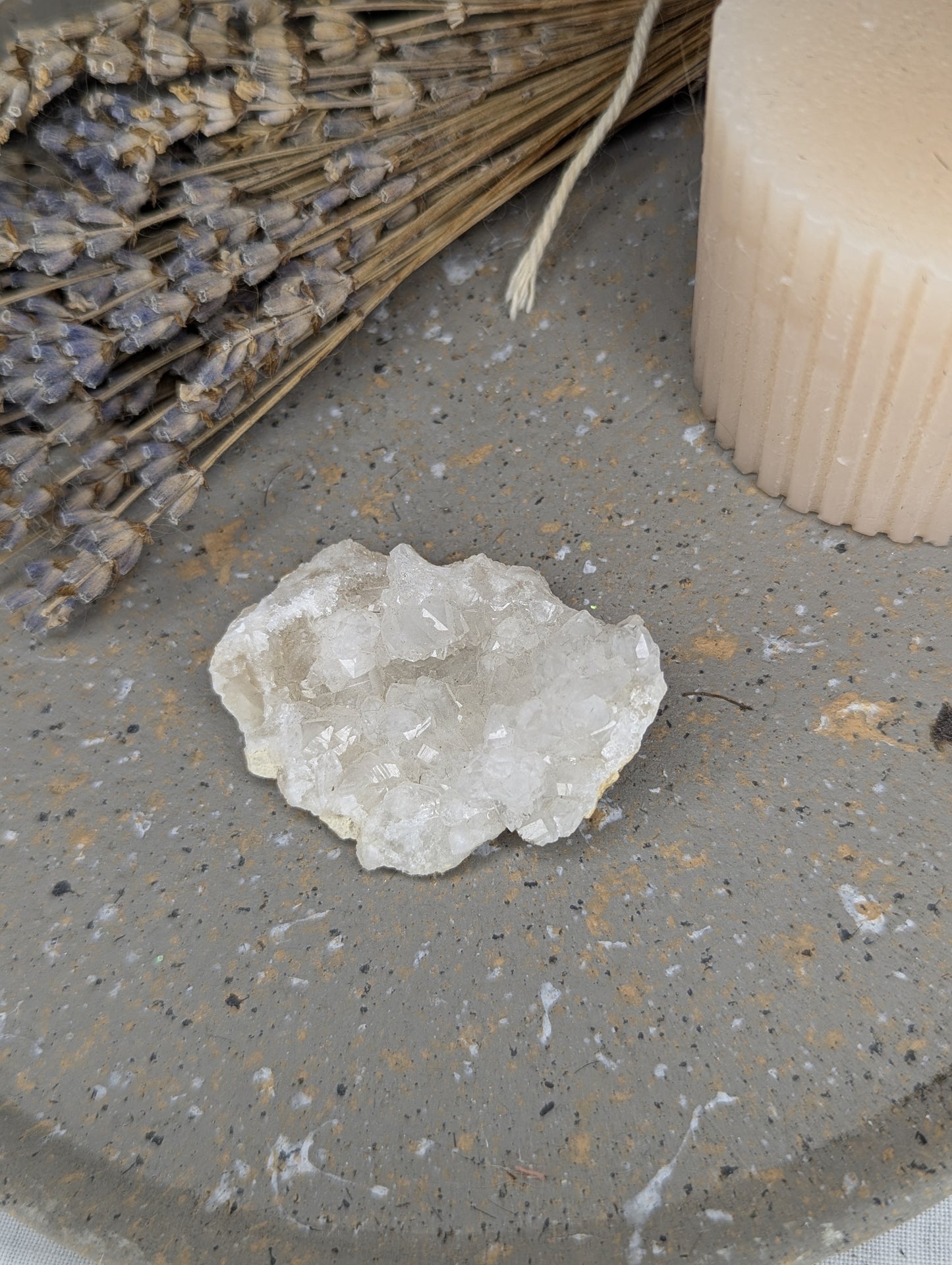 Cristal de Roche Naturel – La Clarté Pure de l’Âme