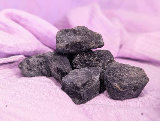 Tourmaline Noire – La pierre de protection et d’ancrage