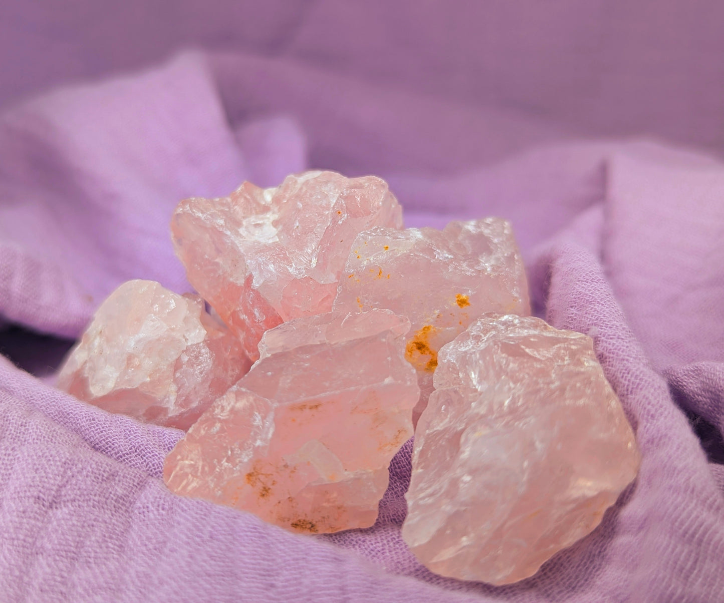 Quartz Rose Naturel – La Pierre de l’Amour et de la Douceur